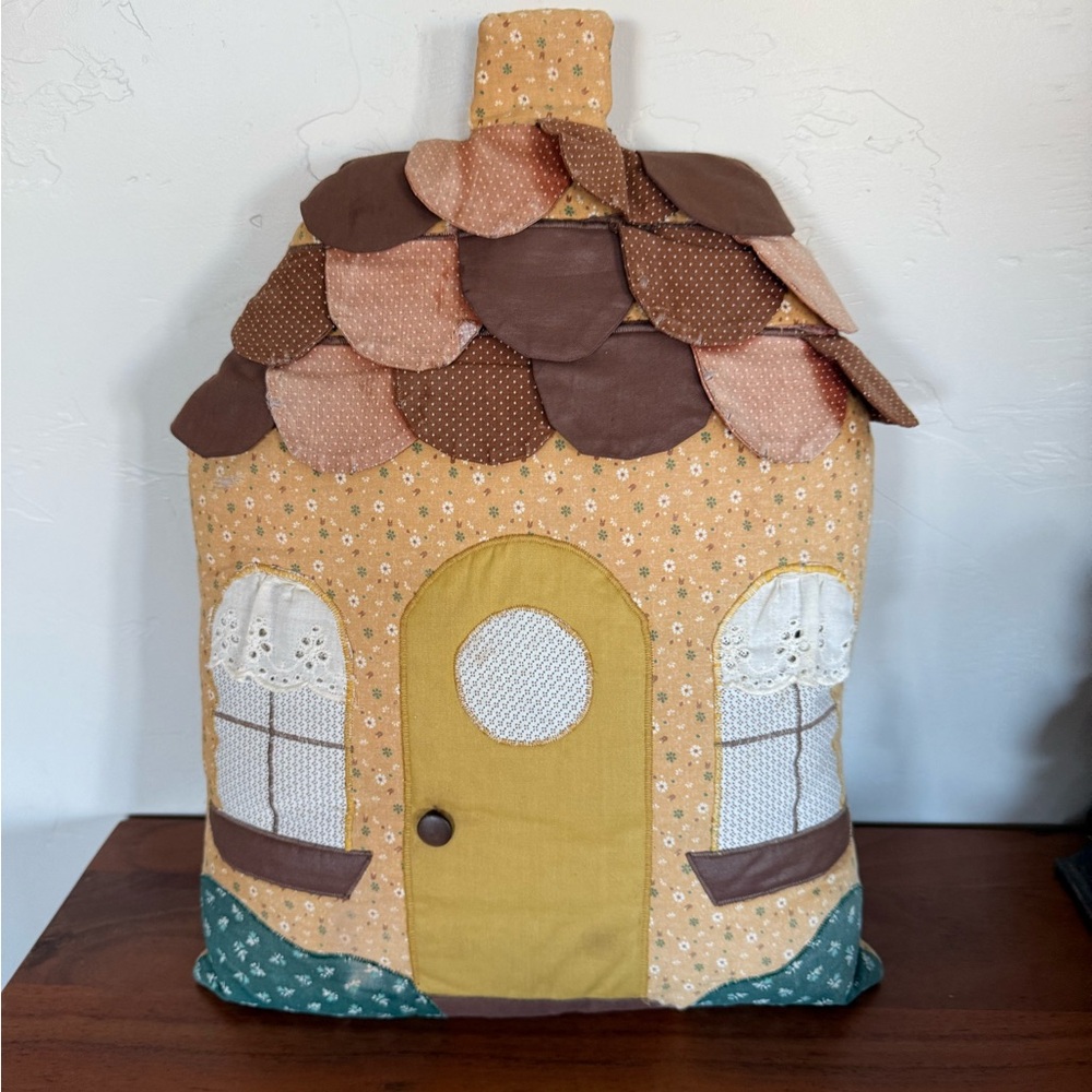 Patch‎ Victorian House Pillow 12x16” Appliqué Quilt Pattern decor